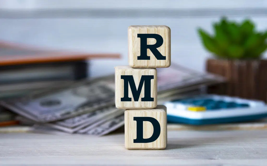 Reuired-Minimum-Distribution-RMD-Cubes-and-Calculator-Concept.jpg